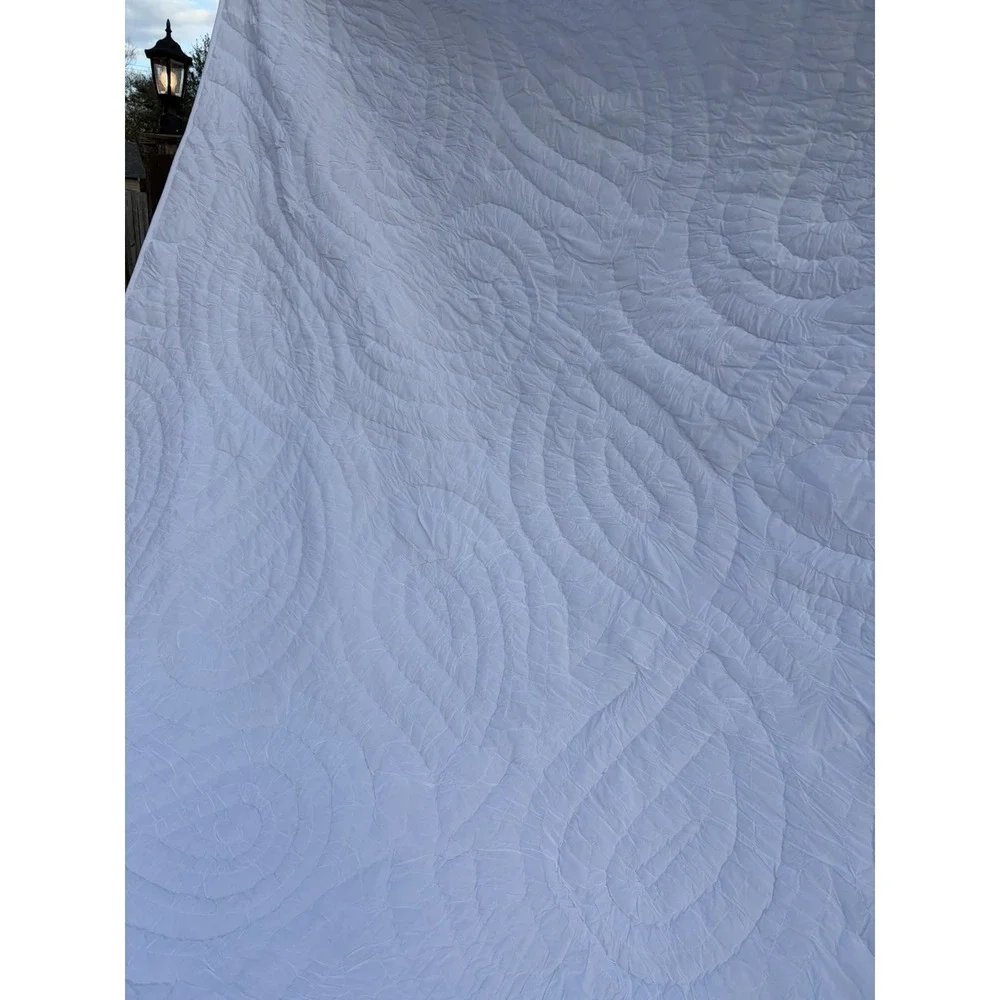Pottery Barn Queen Cloud Quilt Classic White/White Cotton‎ Paisley No Shams